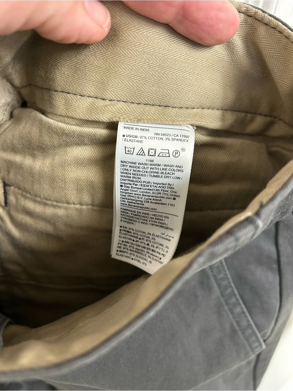 NWT Banana Republic Men’s Athletic Slim Stretch Chino, 34 waist 34 length
